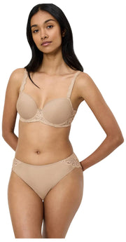 Triumph Amourette ワイヤーパッド入りブラジャー - スキンベージュ