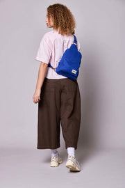 Hindbag Felix スリング バッグ - エレクトリック ブルー