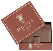 Dents Aire 二つ折りカードホルダーウォレット - チョコレートブラウン