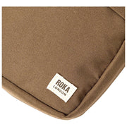 Roka Bond リサイクル キャンバス クロスボディ バッグ - Sea Spray Brown