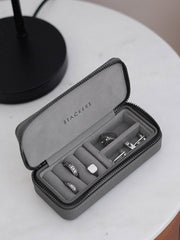 Stackers ジッパー付きミディアム トラベル ジュエリー ボックス - スレート グレー