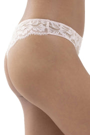 Mey Amazing String Lace Thong -Blossom Nude