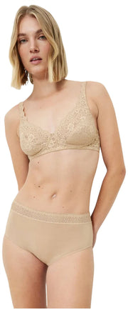 Triumph Amourette ノンワイヤー ブラジャー - スキンベージュ