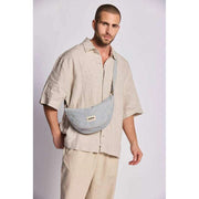 Hindbag Andrea ハーフムーン バッグ - ブルー ストライプ