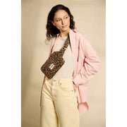 Hindbag Harry レクタングル バムバッグ - レオパード シナモン ブラウン