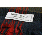Locharron of Scotland Brock Logan モダン ラグジュアリー スカーフ - ネイビー/オリーブ グリーン/レッド