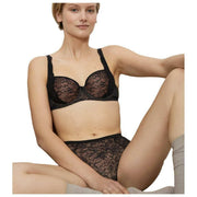 Triumph Amourette チャーム ワイヤーパッド入りブラ - ブラック