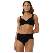 Triumph Amourette ワイヤーパッド入りレースブラ - ブラック