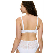 Triumph Amourette ワイヤーパッド入りレースブラ - ホワイト